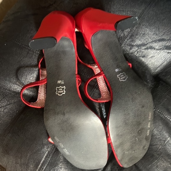 Jones New York suze7 1/2 dress, prom, evening wedding satin red shoes. - Picture 4 of 8